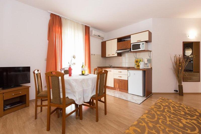 Marija F4 Apartment Krk Town Esterno foto